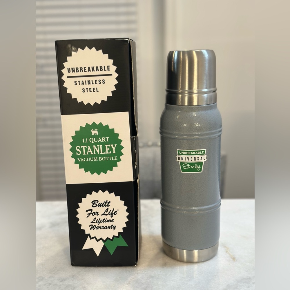 Stanley Unbreakable Universal Gray 1.1 Quart Stainless Steel Vacuum Bottle - NIB